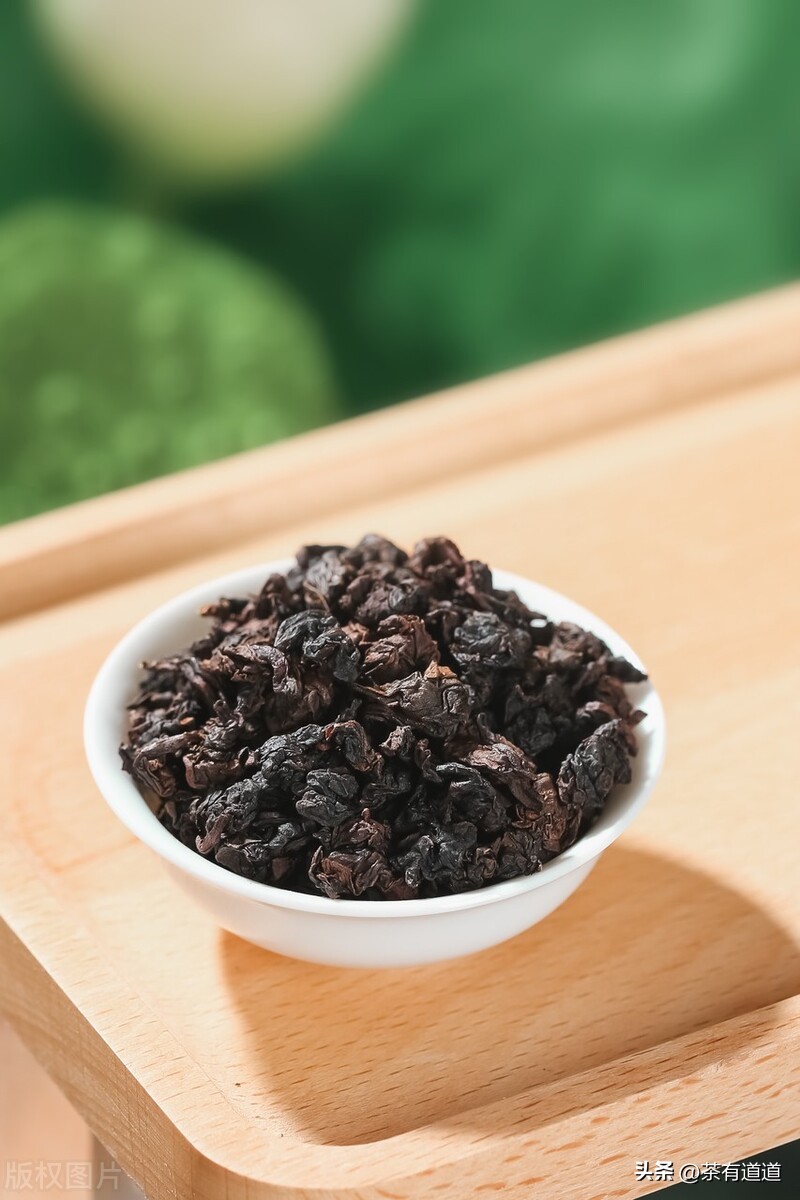 铁观音怎么分辨新茶和旧茶呢,铁观音茶叶新茶好还是旧茶好呢