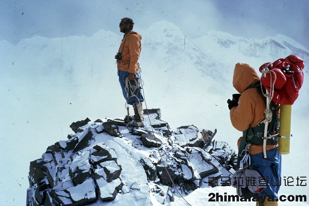 「世界」户外服饰随着时间的的变化的视觉历史