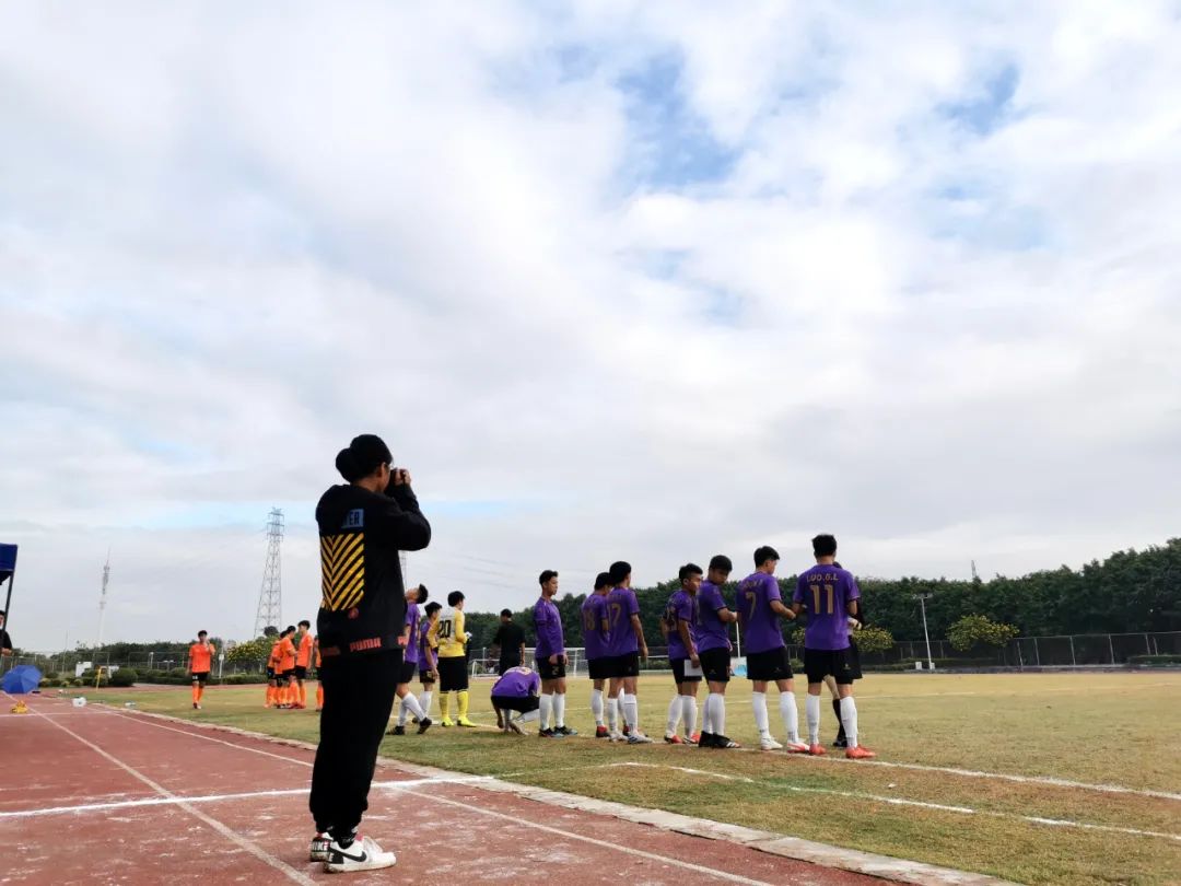 瓒崇悆濂冲骞夸笢,瓒崇悆濂冲骞垮窞
