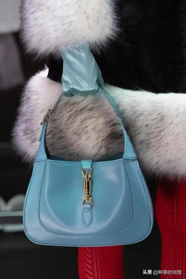 今年最火的包包名牌,今年最火的三款包包