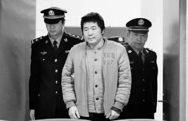 中俄列车大劫案慈善家,中俄列车大劫案邵迅怎么被抓到的