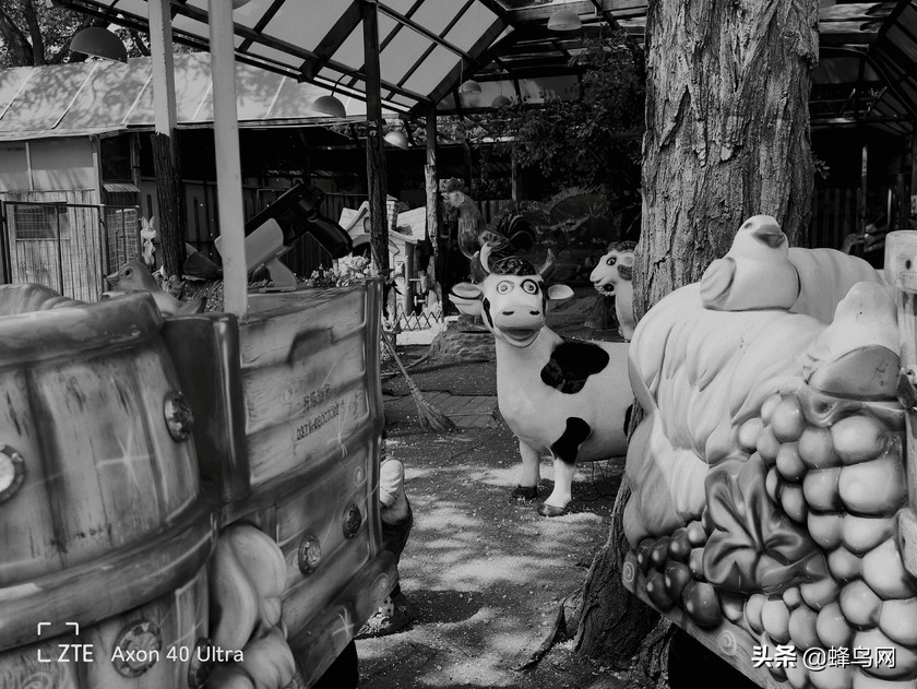 真全面屏设计+真6400万三摄中兴Axon40Ultra评测