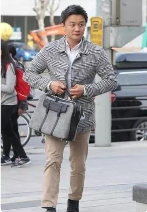 她，身家上亿，执意嫁给保安，离婚被讹8370万，后悔了么？