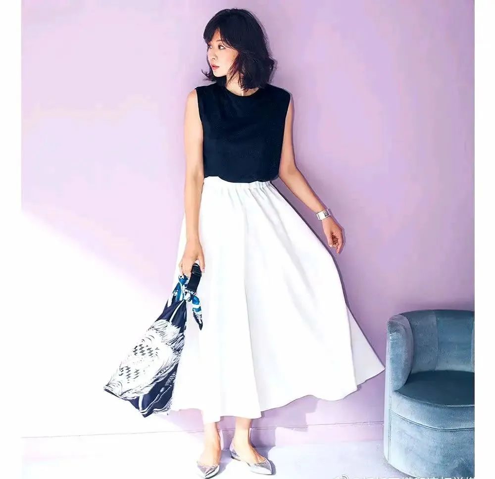 基础款t恤穿搭出高级感,黑长袖t恤怎么穿搭