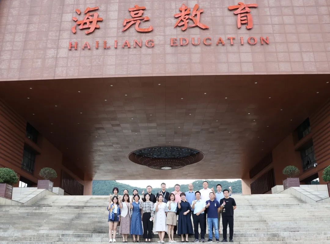 鏍￠檯浜ゆ祦淇冨彂灞曟惡鎵嬪苟杩涜氨鏂扮瘒,鏍￠檯浜ゆ祦淇冨彂灞曟惡鎵嬪叡杩涜氨鏂扮瘒