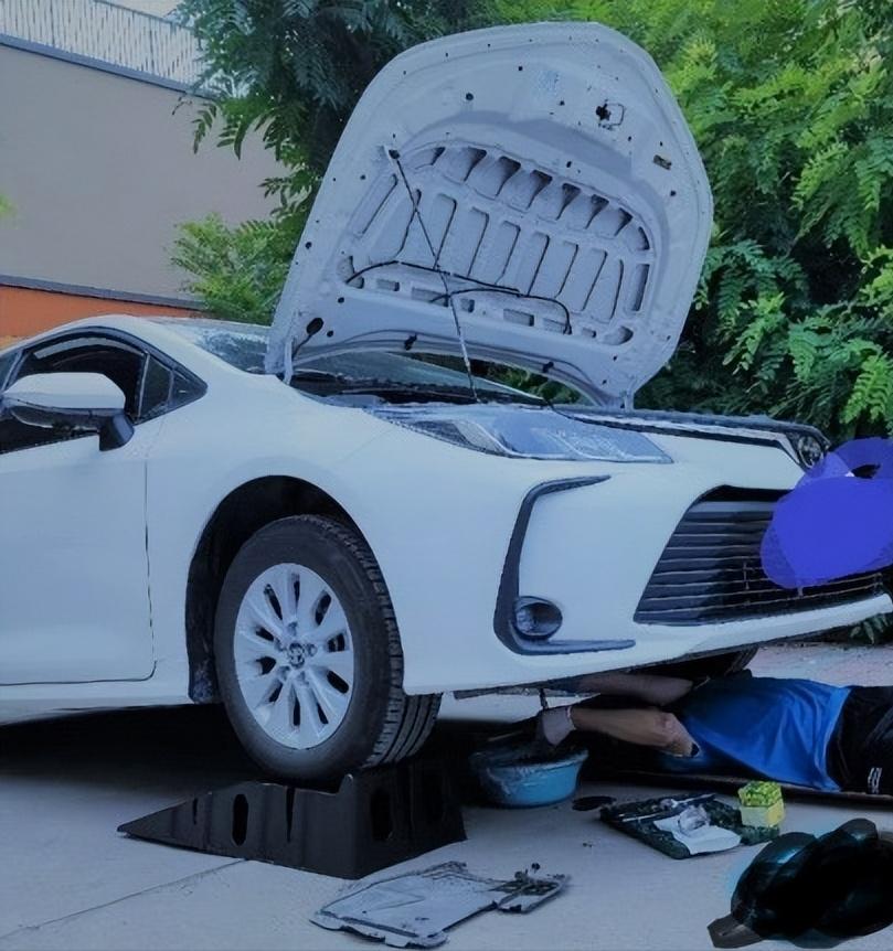 自己动手更换卡罗拉自动变速箱油,自己动手换卡罗拉机油详细教程