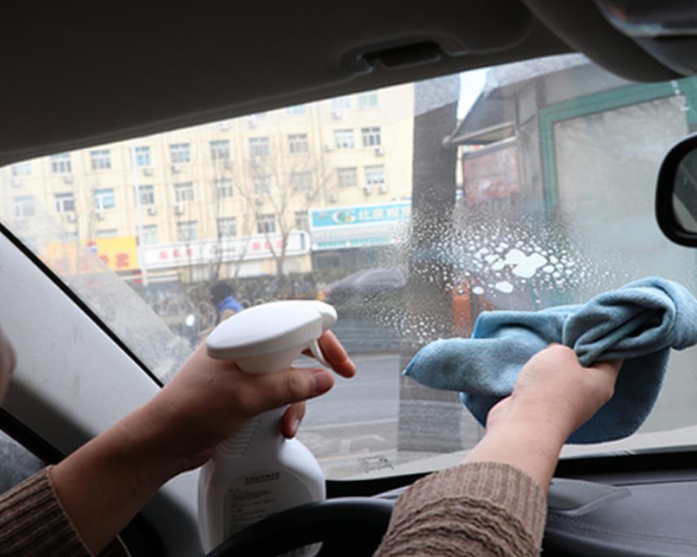 美基车膜:告诉您车窗起雾的原理和清除方法