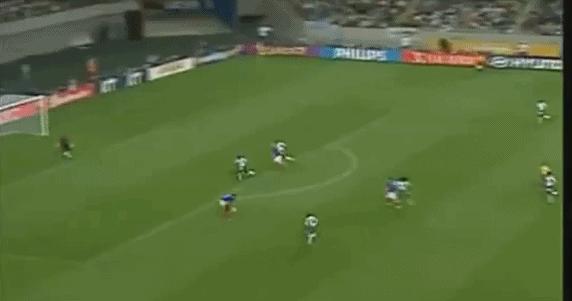 06年世界杯法国vs巴西齐达内,1998年法国世界杯齐达内一战称王