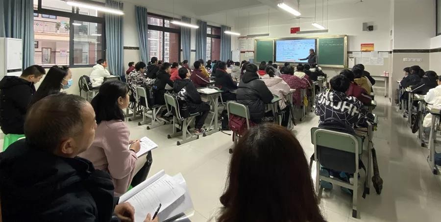 家长委员进校园，助力“双减”促发展——看重庆六十五中家长督教