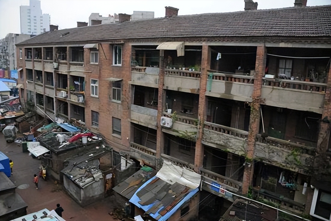 楼顶漏水怎么办最有效的方法,楼顶漏水最有效的补救方法