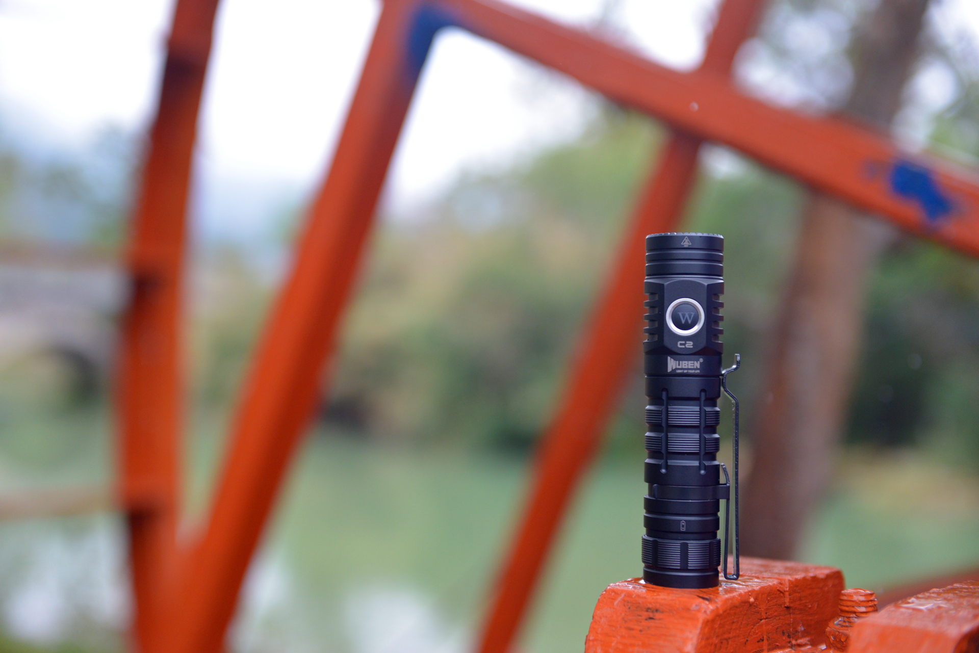 务本c2手电怎么样,务本手电c2亮度