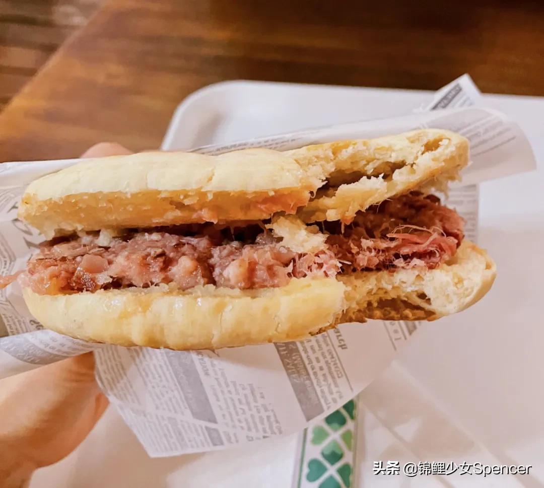 我在布达佩斯，收集了很多秋天送给你