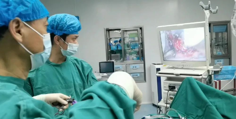 胆结石微创保胆手术大概多少钱,胆囊炎合并胆结石能保胆取石吗