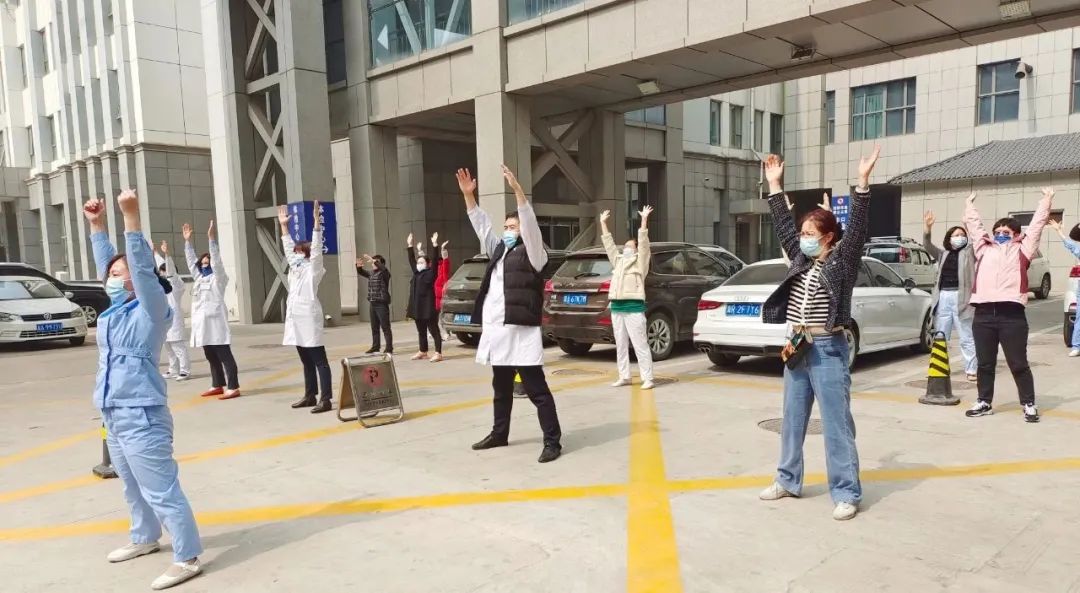 凡人微光温暖山城,凡人微光解放军战士