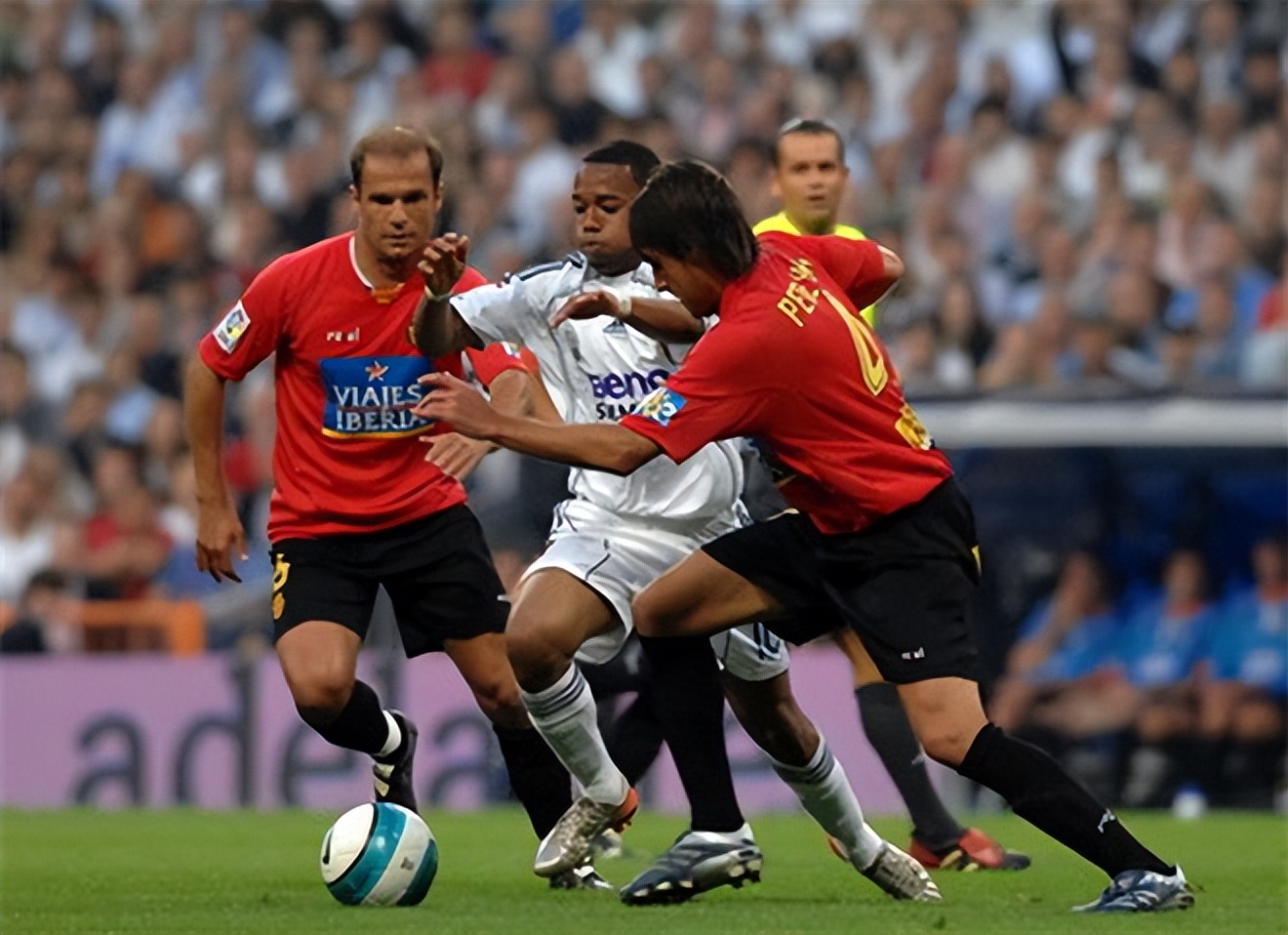 曼城遭遇皇马米兰德比,皇马与曼城发生冲突