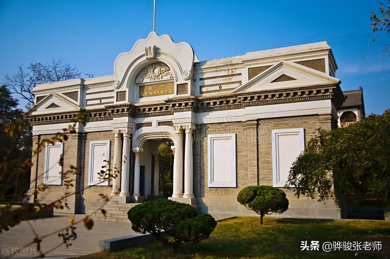 河南8所称大学的专科，而今只剩2所，开封大学焦作大学如何？