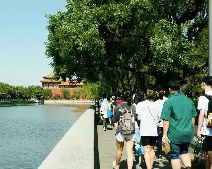 4月23日，对外经济贸易大学剑桥国际学校即将惊艳登场