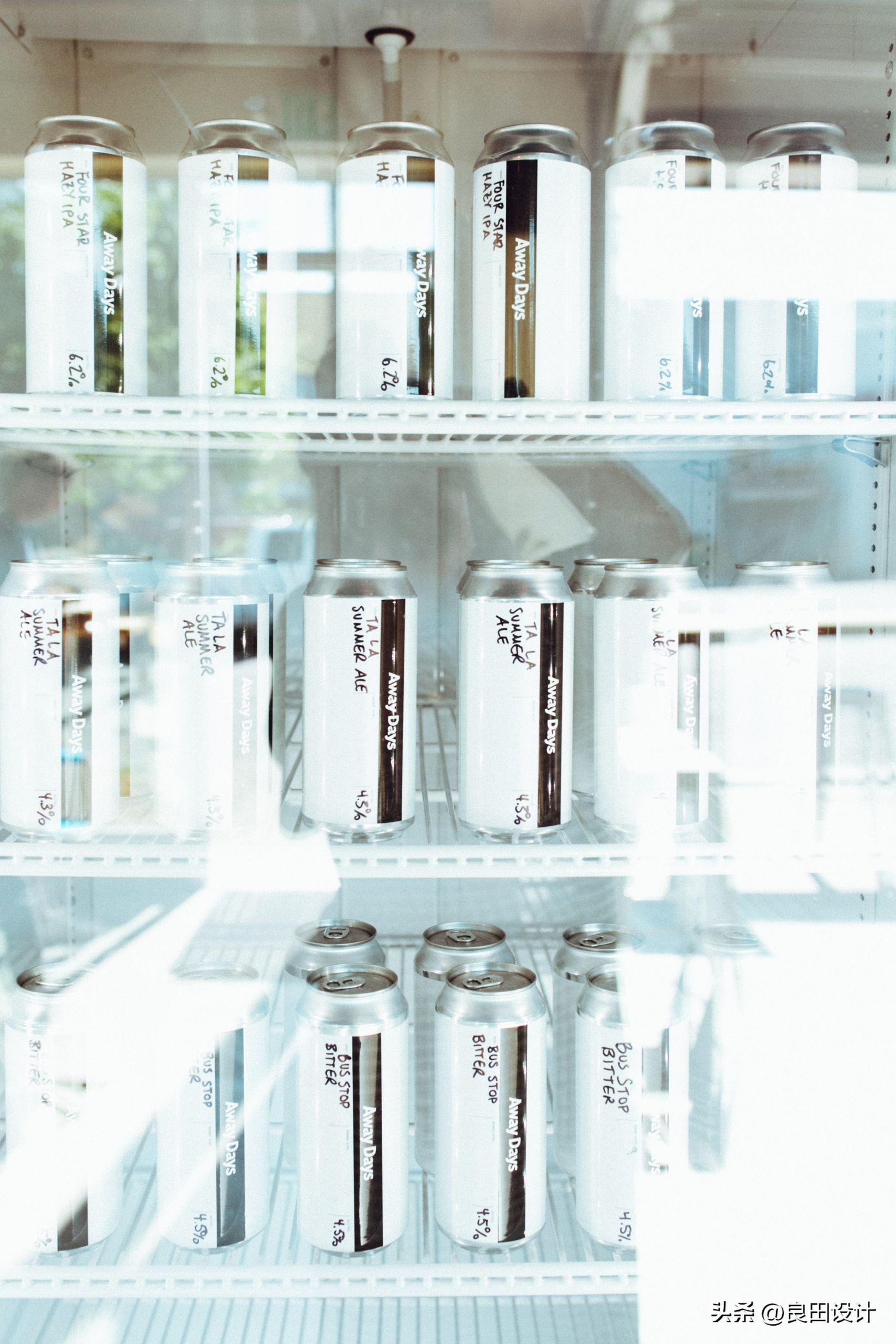 以足球为主题的AwayDays啤酒包装设计