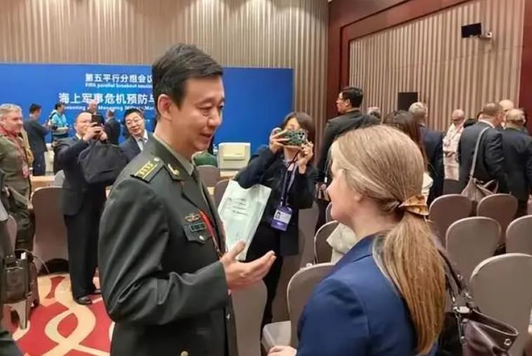 中将问，美代表答：不懂就问。