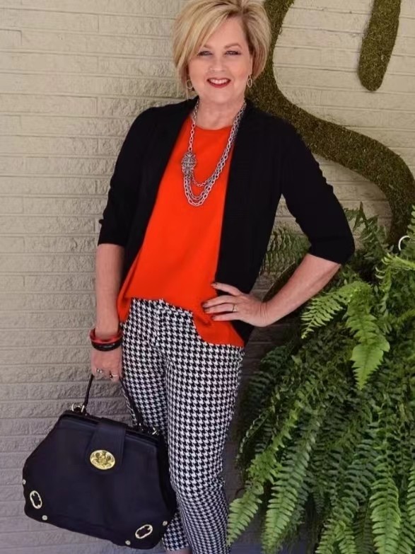 微胖女人穿搭夏天潮流30到40岁,40岁以上微胖女人的穿搭