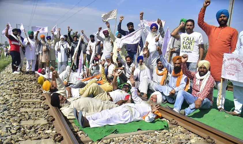 比亚迪拒绝印度“先买后付”,印度送中国千亿订单