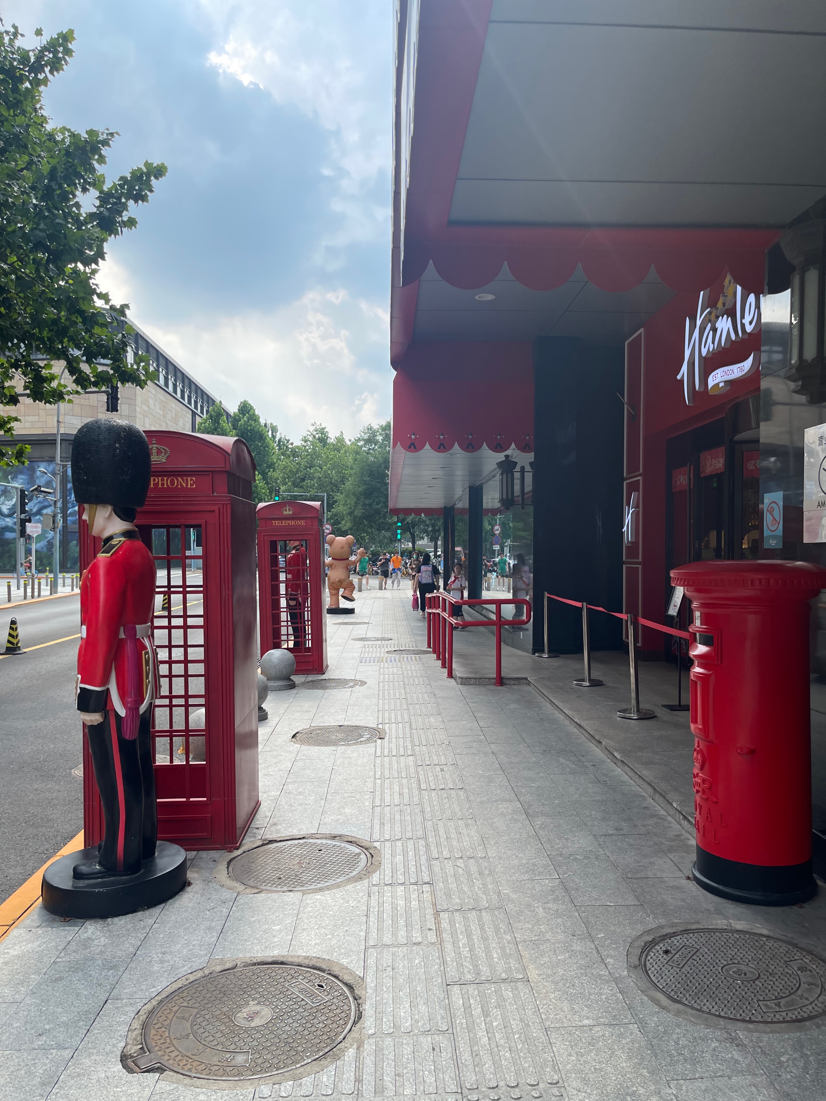 北京欢乐谷玩具店,全球最大玩具店坐标北京