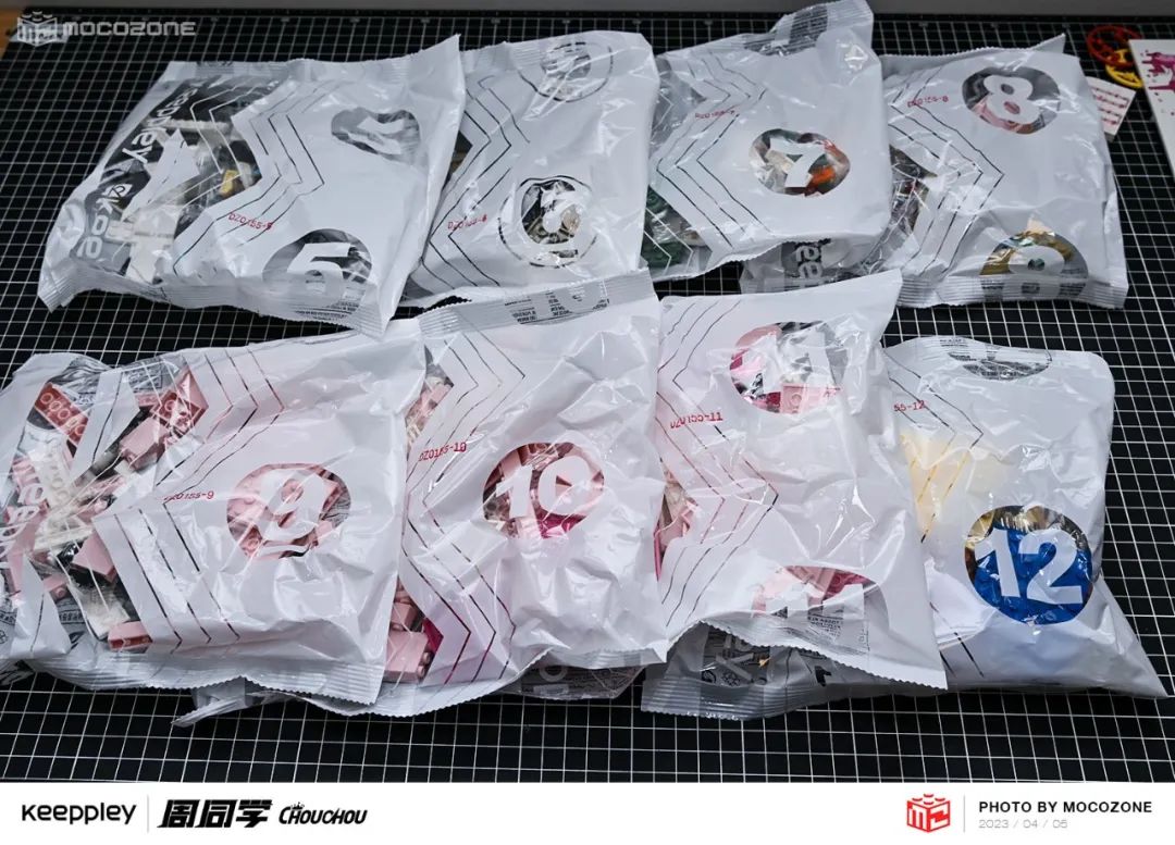 【积木测评】旋转的场景变换！周杰伦首款积木套装很有趣