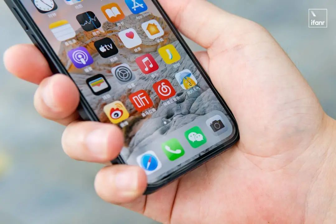 iphonese35g速度怎么样,iphonese3和13有什么区别