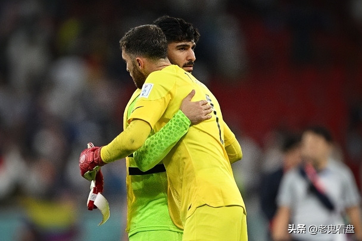 美国和伊朗球迷开心合影,美国与伊朗赛后