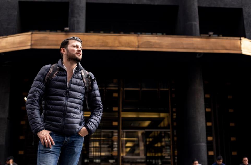 几千块一件的羽绒服,几千的羽绒服为啥卖不动了