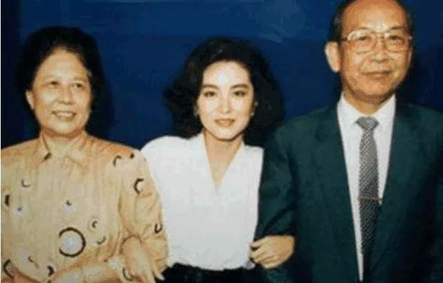 林莉和林青霞是亲姐妹吗,林莉与林青霞