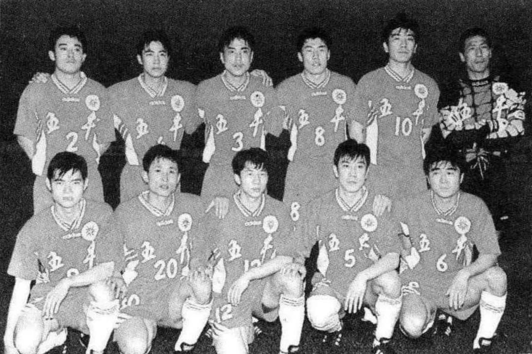 2022足球全家福高清图片,原成都五牛足球队照片和名单