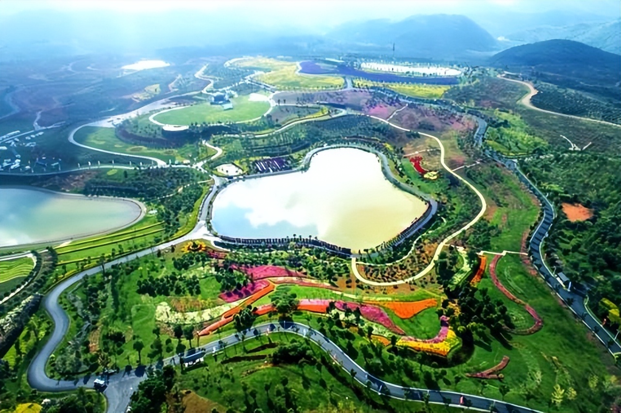 一座半城温泉新兴的福地——美丽的弥勒市作者：姚述清