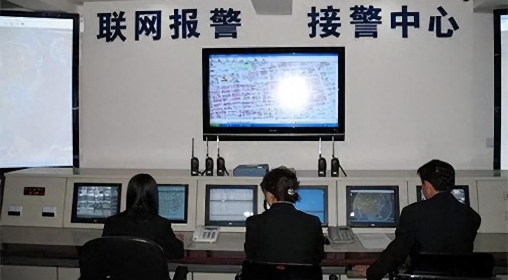 男子隔空猥亵40多名未成年人,男子隔空猥亵8名幼女获刑7年半