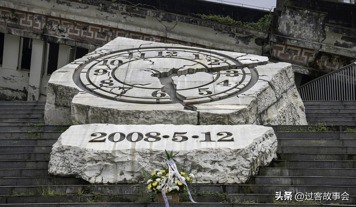 汶川地震10位英雄人物及事迹,汶川地震十大英雄少年事迹