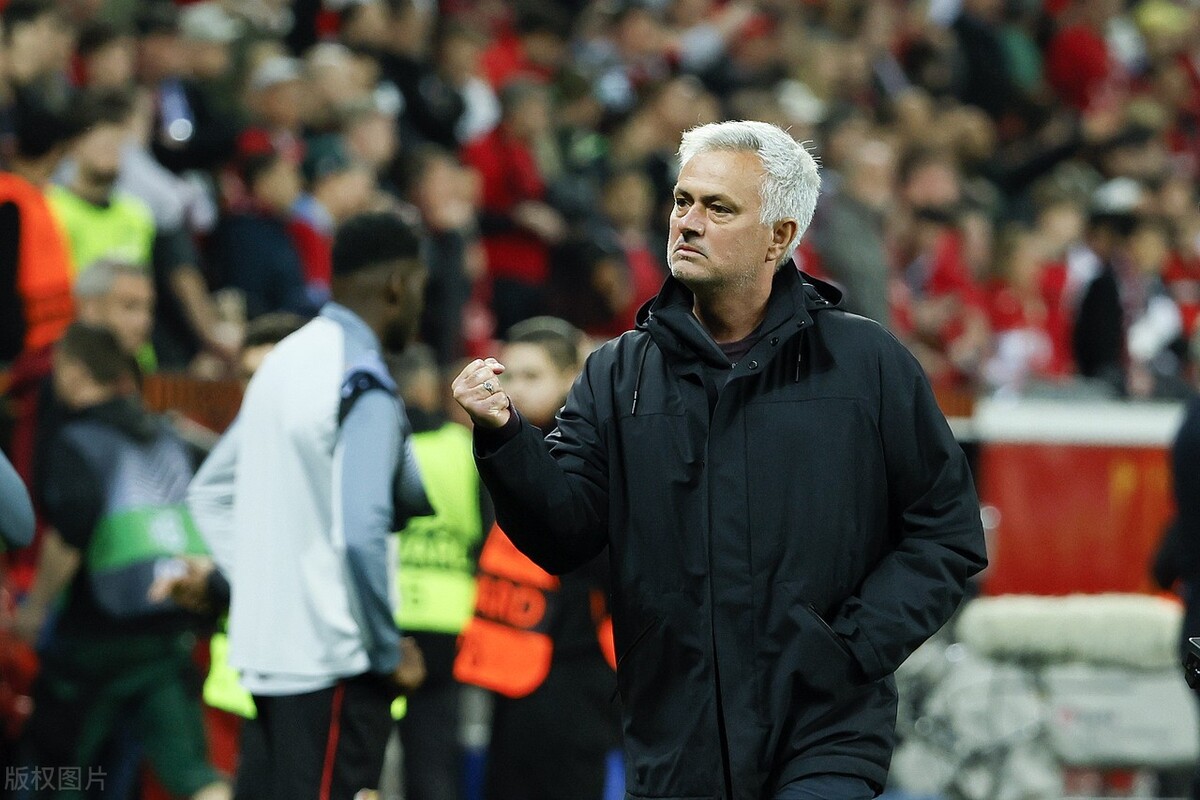 勒沃库森对阵罗马采访,勒沃库森角球误判