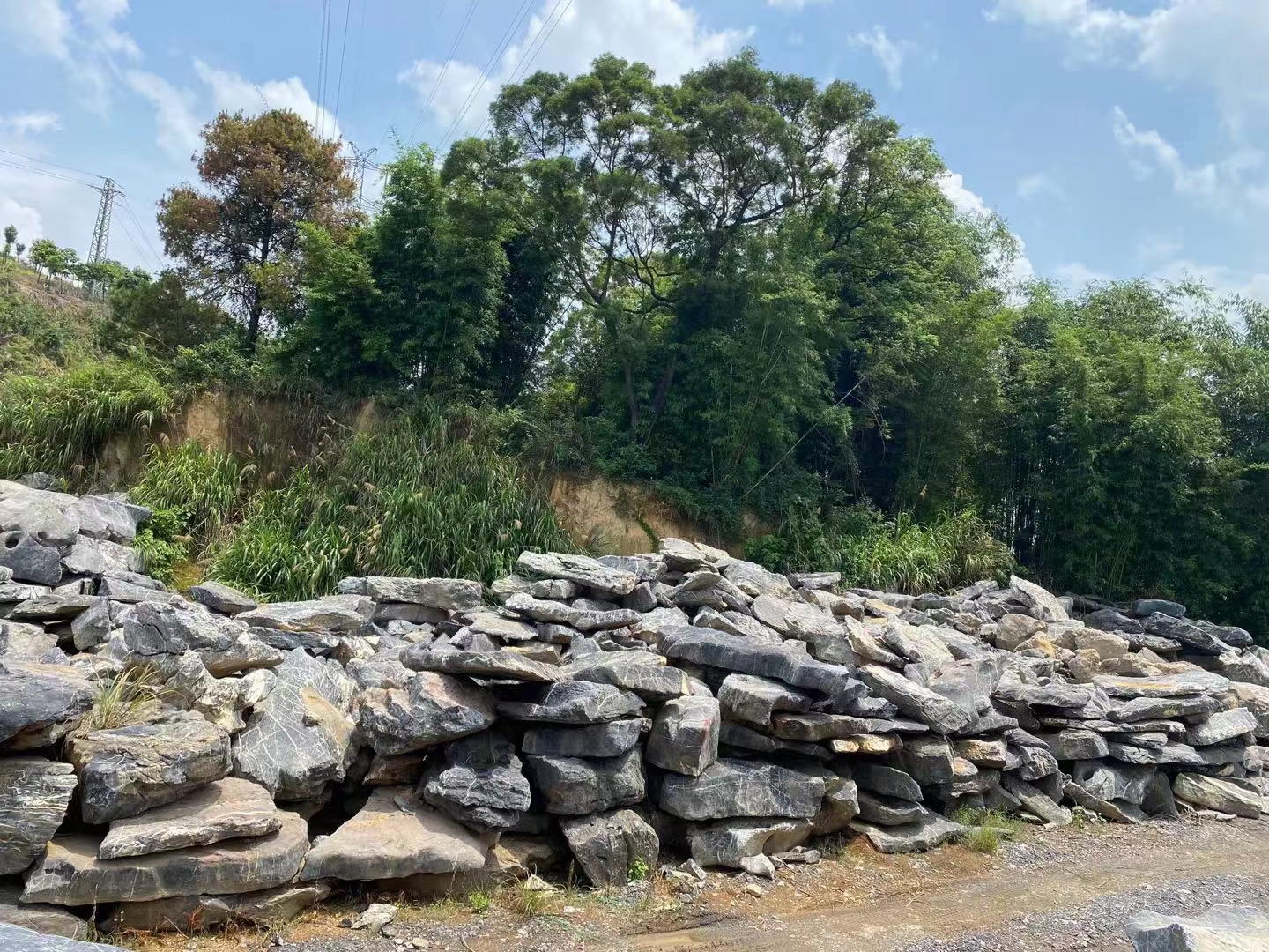 太湖石打造庭院大自然假山水景,太湖石庭院假山造景图片