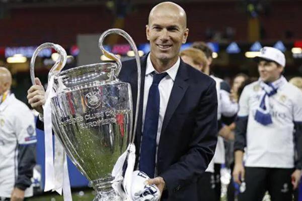 足球十大巨星c罗,c罗足球史上最伟大的球员