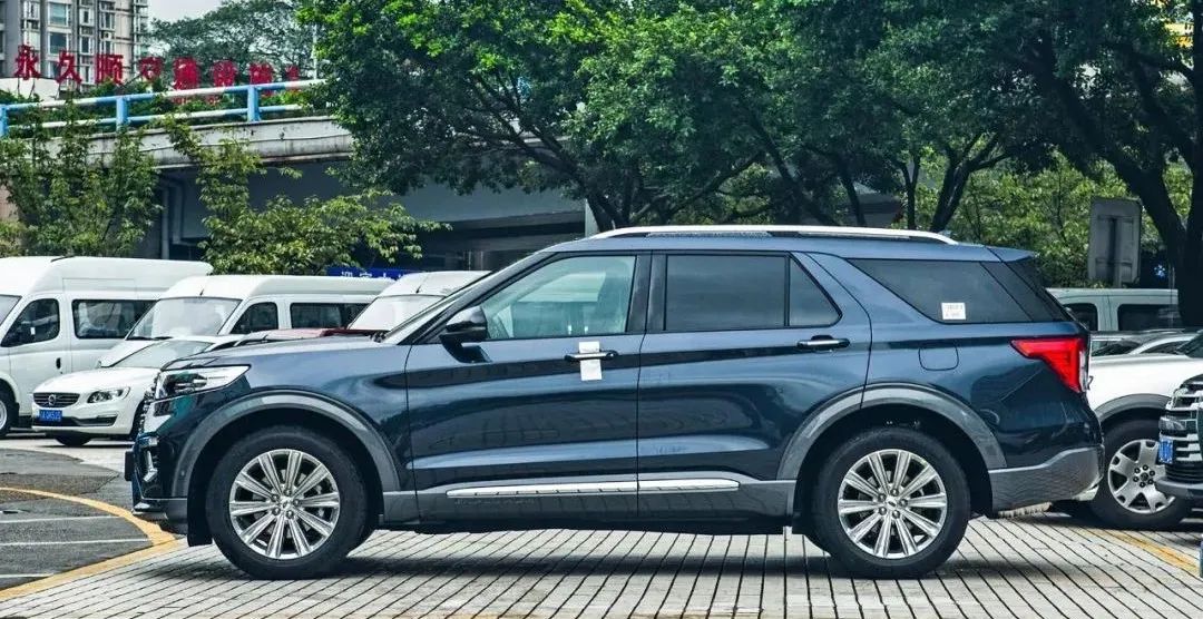 三年亏一半的福特探险者,福特探险者哪一年最值得购买