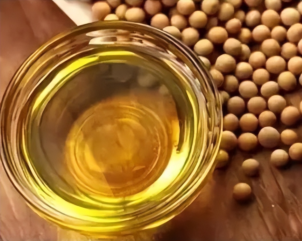 花生油菜籽油豆油吃哪种油好,花生油玉米油菜籽油哪个健康