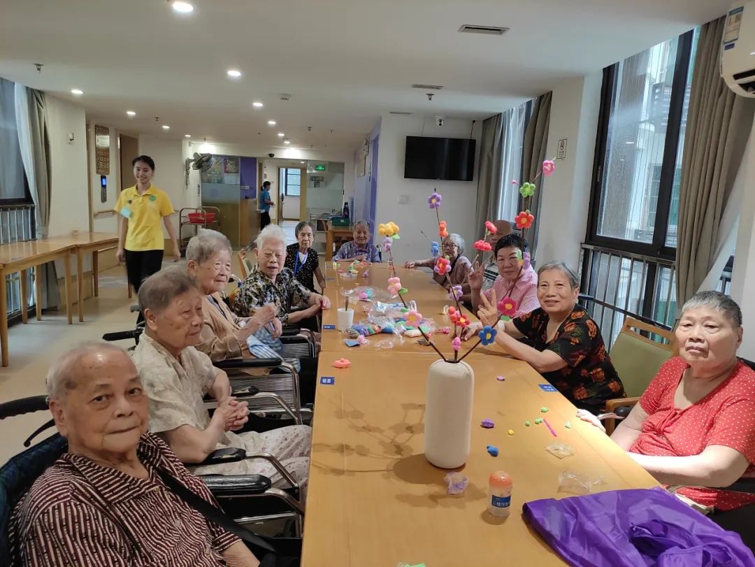 【专题丨社交康乐小组】广州榕悦·越秀公园：有你相伴，共享夕阳