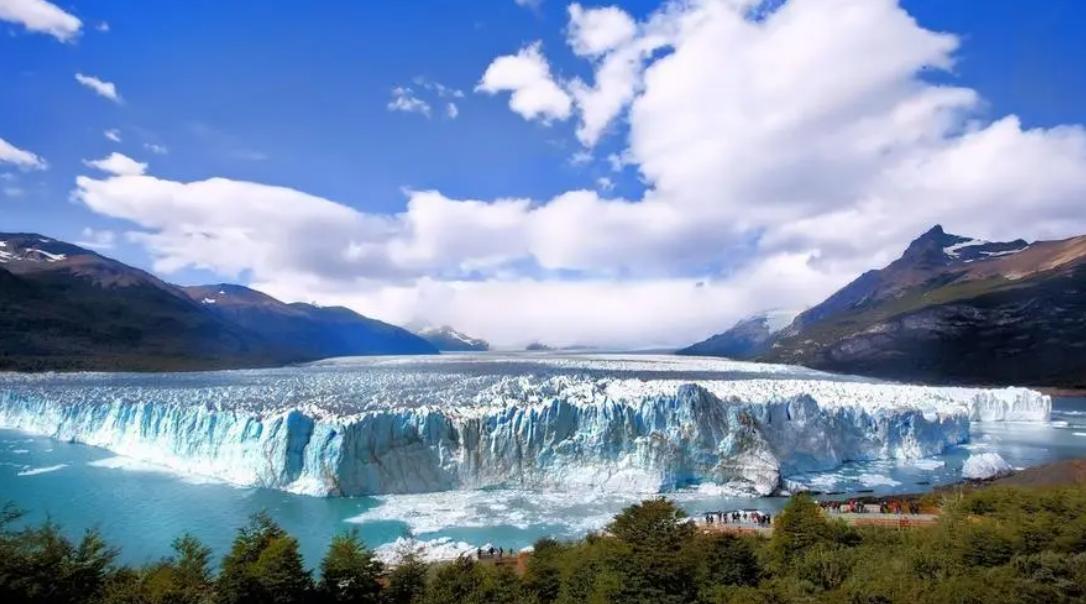 美通过金融制裁法案,美通过19亿支出法案