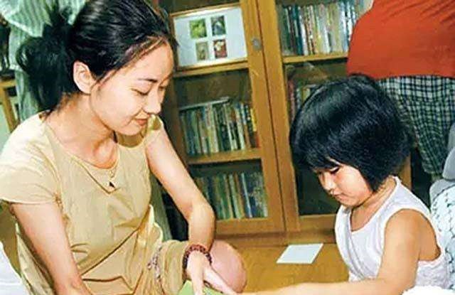 邢丹葬礼与老公丛飞合葬,深圳玫瑰丛飞邢丹怎么死的