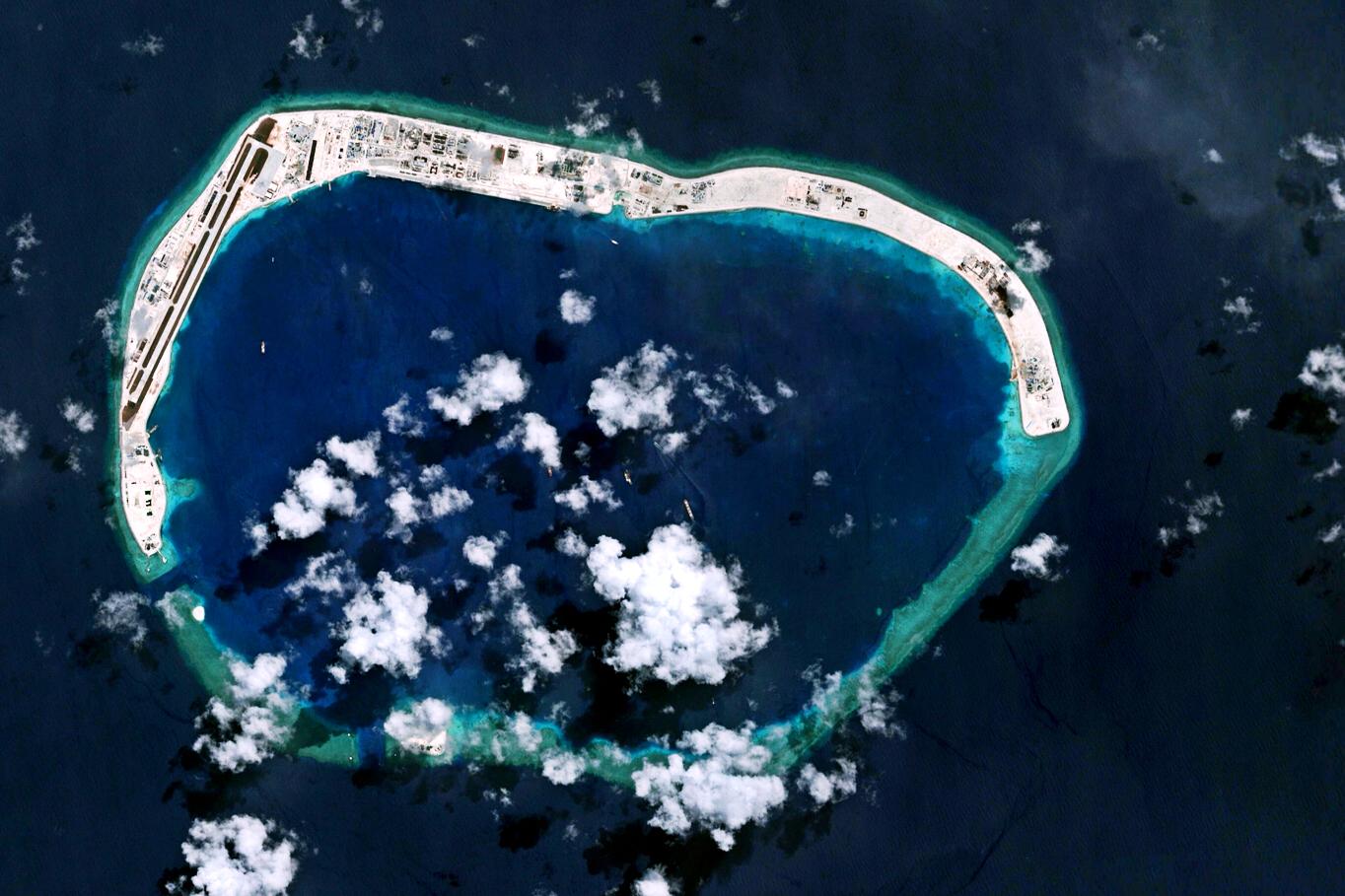 中国在南海人工岛礁吹填现状,中国南海造岛现状