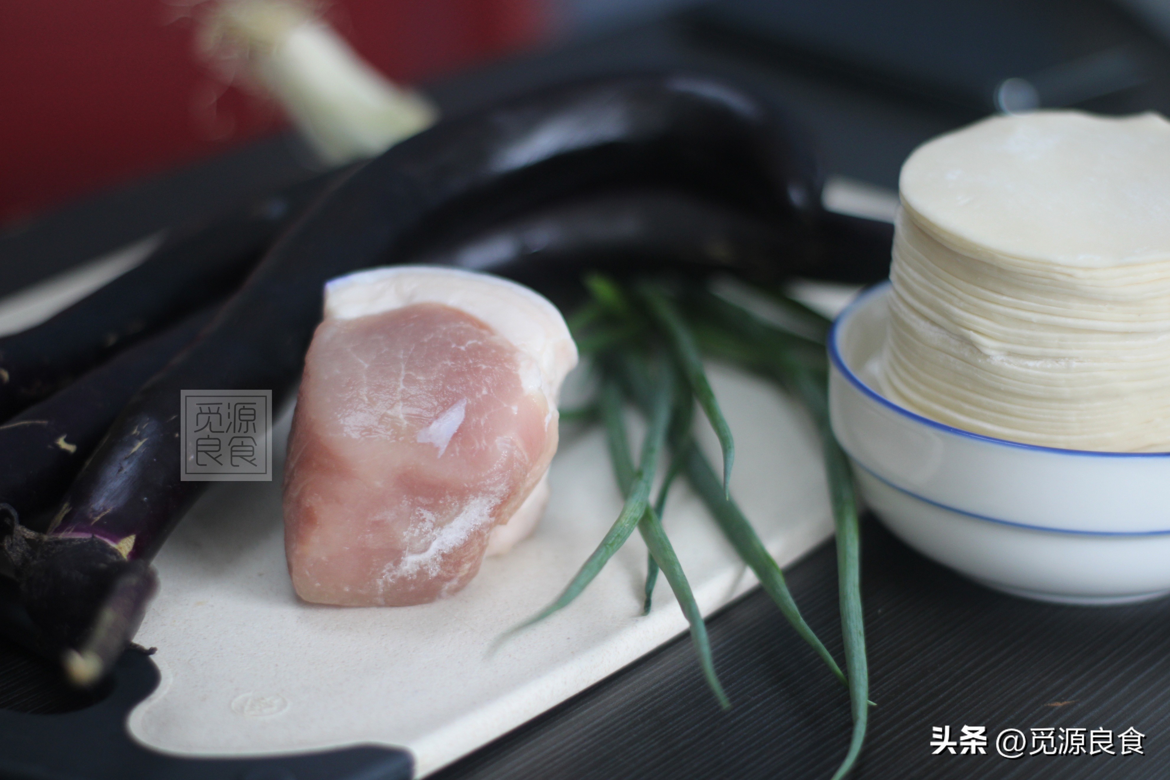 茄子韭菜鸡蛋饺子素馅的正宗做法,茄子丝瓜韭菜鸡蛋馅饺子