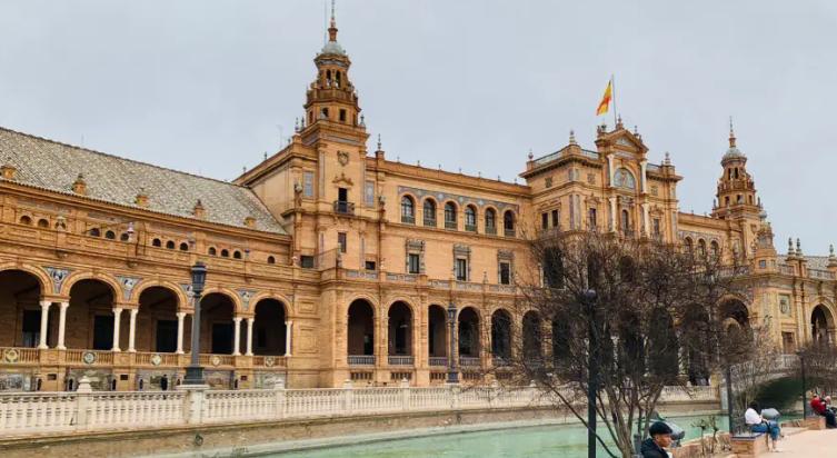 西班牙的建筑文化及其影响,西班牙的著名建筑是什么