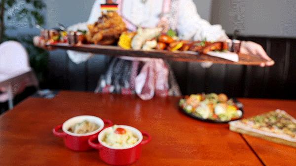 “本想来吃榜①德餐，没想到被绝美江景迷住了...”