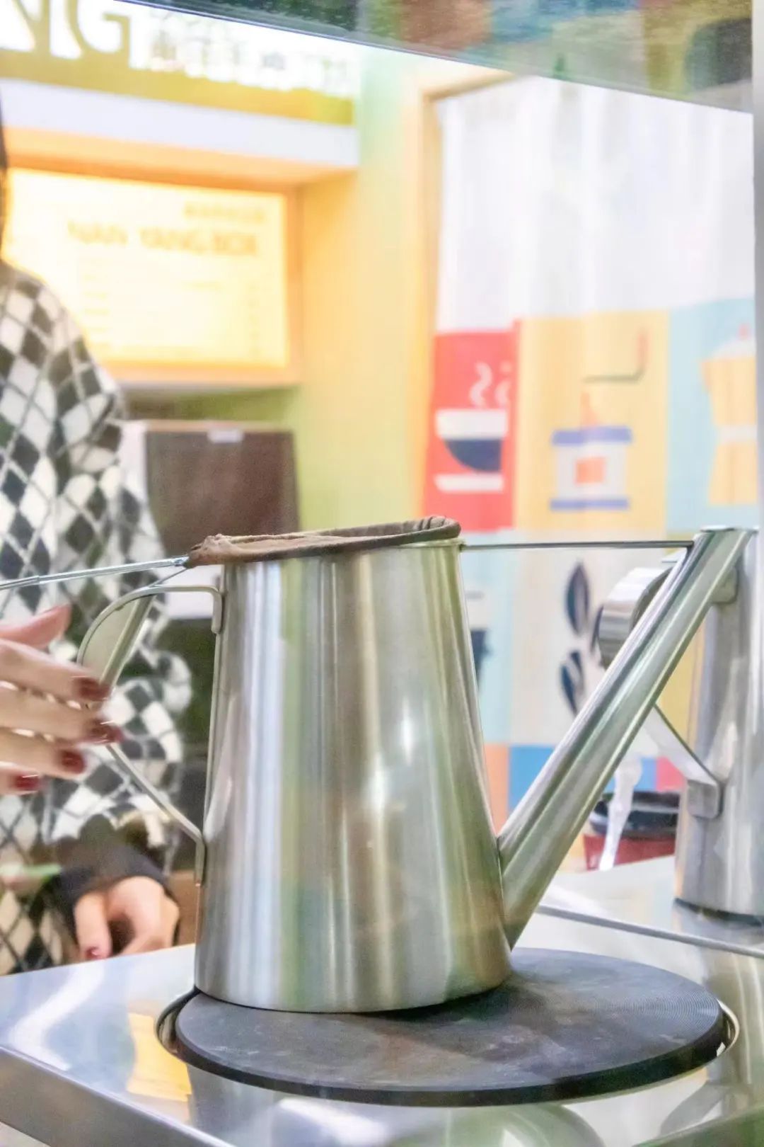 在这座充满松弛感的城市里，喝了两天咖啡