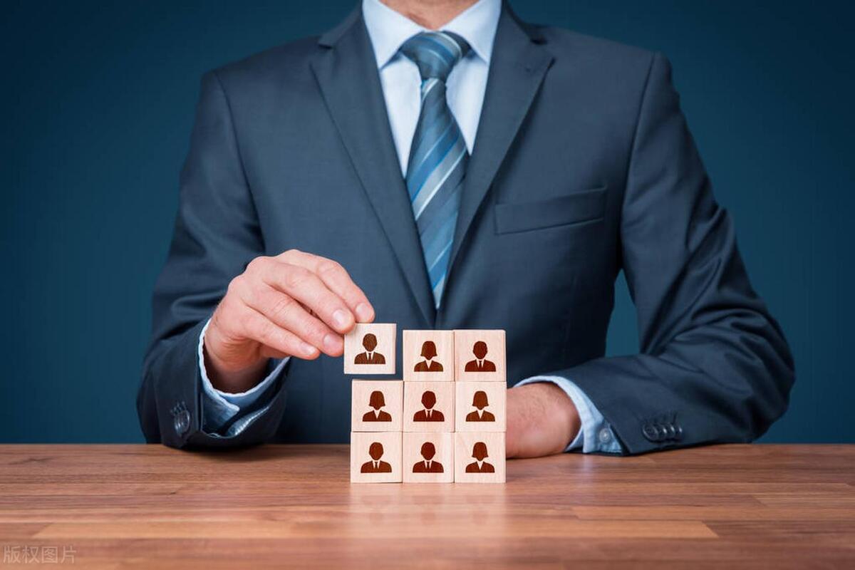 应届生如何选择第一份工作,从毕业到置业怎么选择