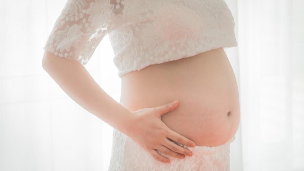 有一种翘臀叫骨盆前倾,翘臀但是肚子是平的是骨盆前倾吗